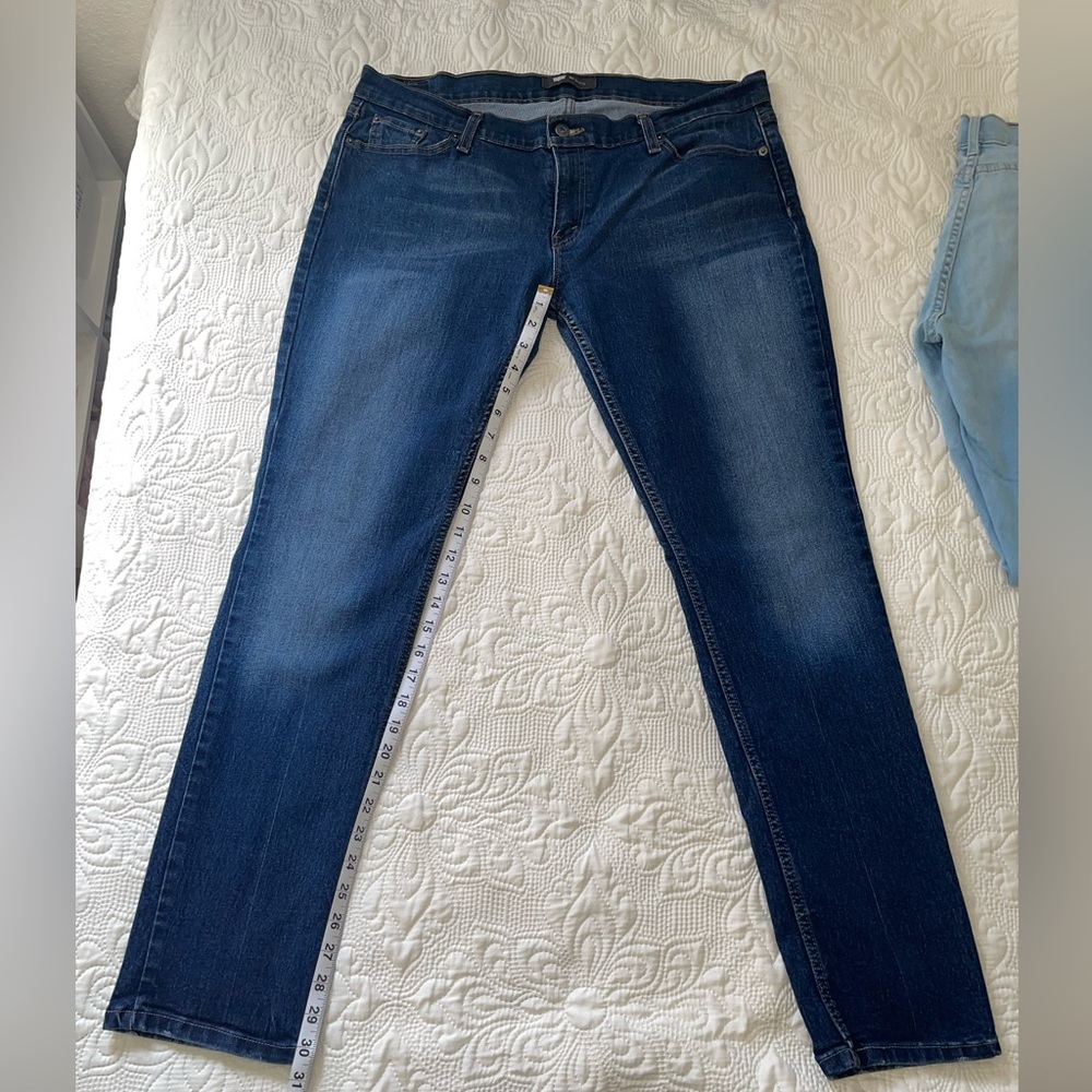 Womens Levi’s skinny size 17